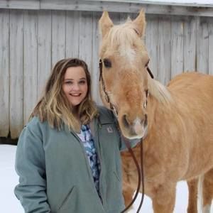 Meet your Posher, Katelyn